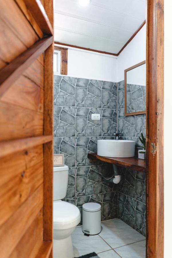 Cuatro Vientos Lodge & Apartments - Mal Pais, Costa Rica Playa Santa Teresa  ภายนอก รูปภาพ