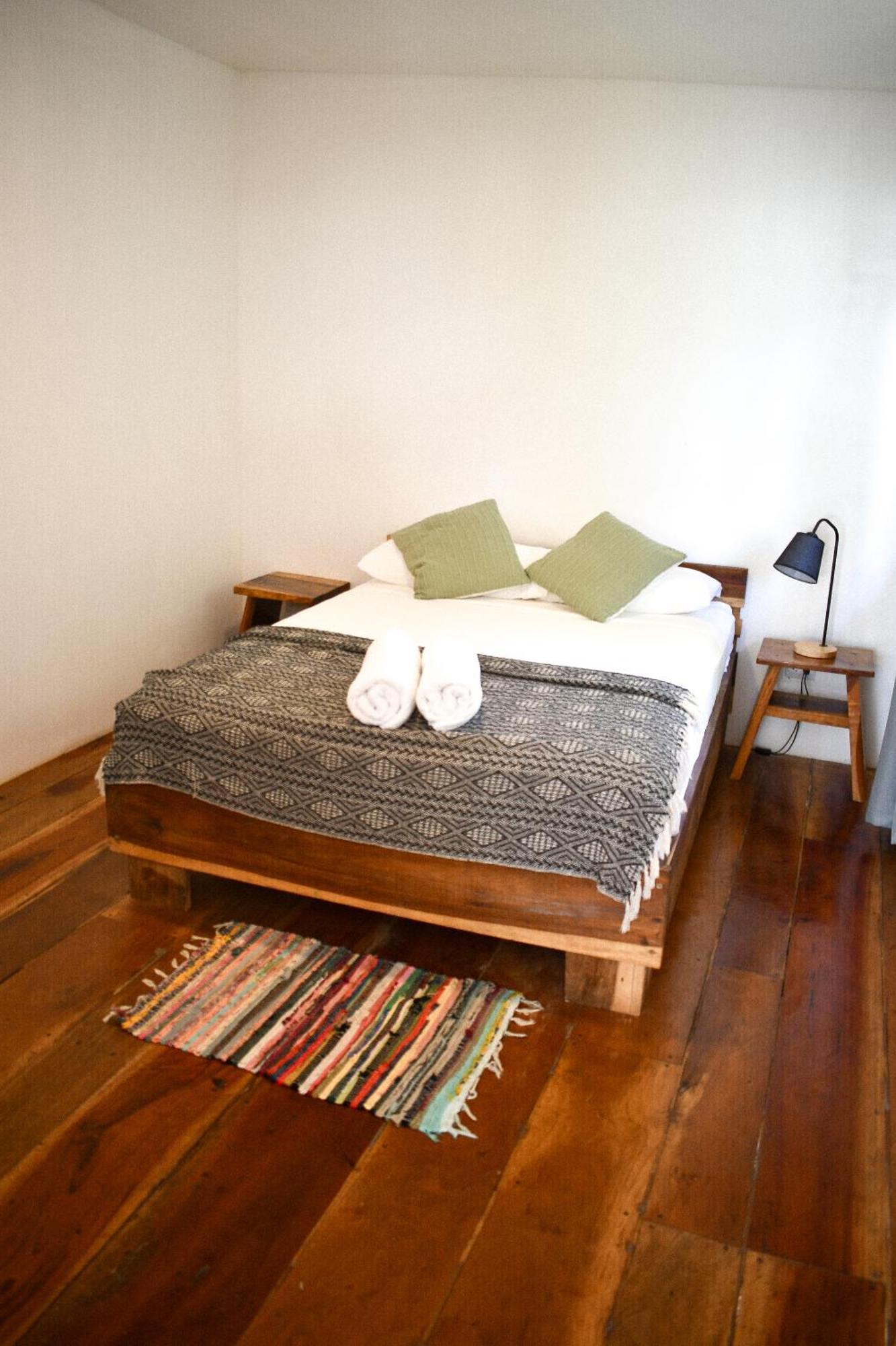 Cuatro Vientos Lodge & Apartments - Mal Pais, Costa Rica Playa Santa Teresa  ภายนอก รูปภาพ