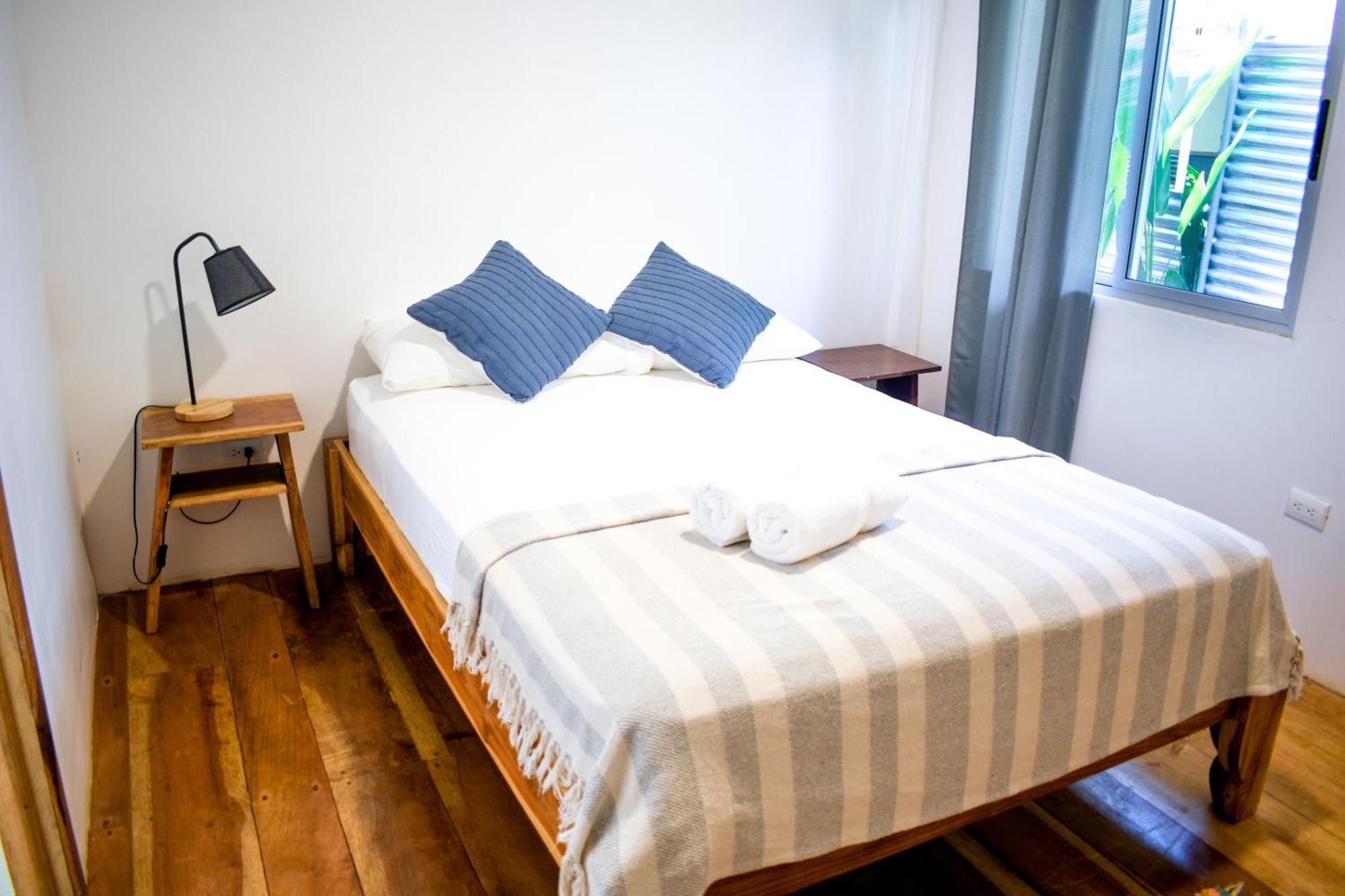 Cuatro Vientos Lodge & Apartments - Mal Pais, Costa Rica Playa Santa Teresa  ภายนอก รูปภาพ