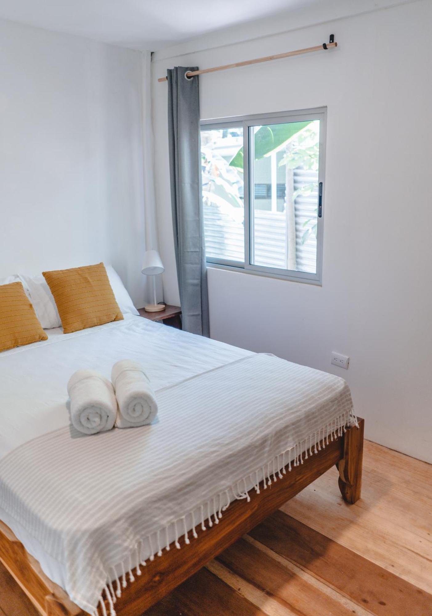 Cuatro Vientos Lodge & Apartments - Mal Pais, Costa Rica Playa Santa Teresa  ภายนอก รูปภาพ