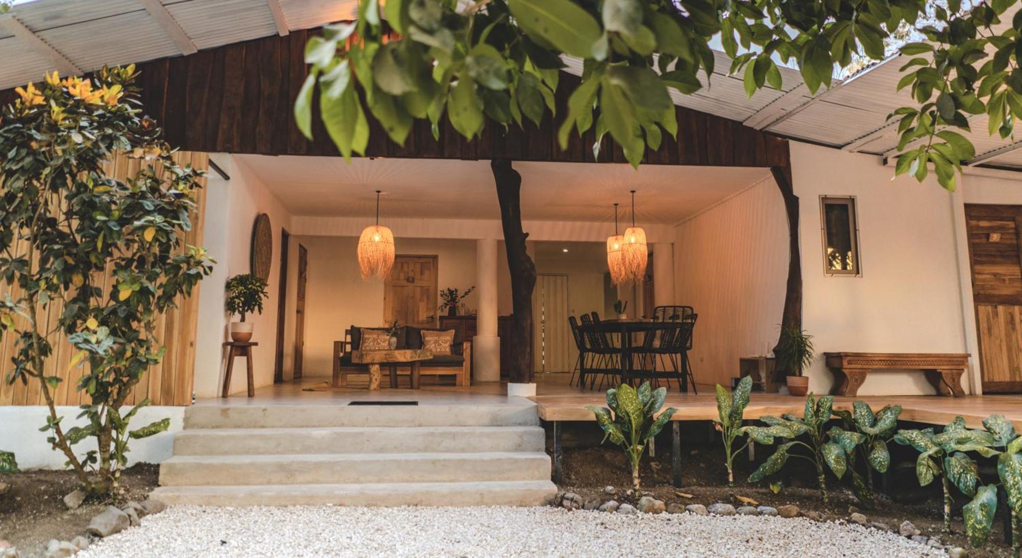 Cuatro Vientos Lodge & Apartments - Mal Pais, Costa Rica Playa Santa Teresa  ภายนอก รูปภาพ